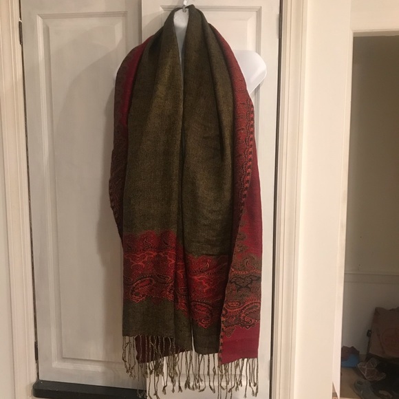 Beautiful Large Two Sided Pashmina - Picture 3 of 8